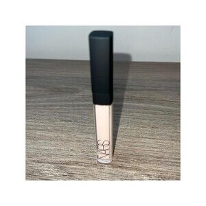 NARS Radiant Creamy Concealer in Light 1.25 Affogato